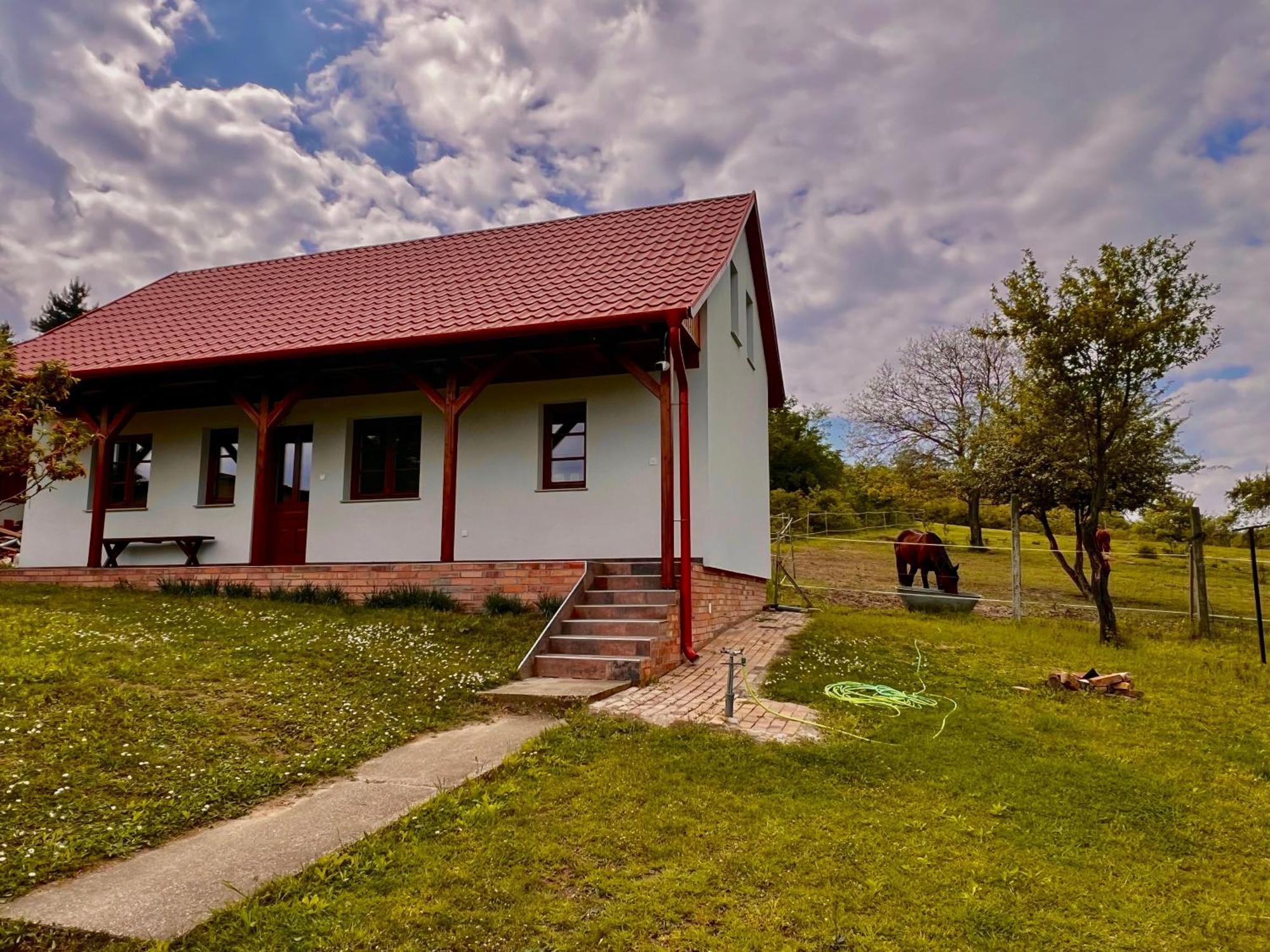 Pilisi Lovas Major, Dorog Bed & Breakfast Exterior photo