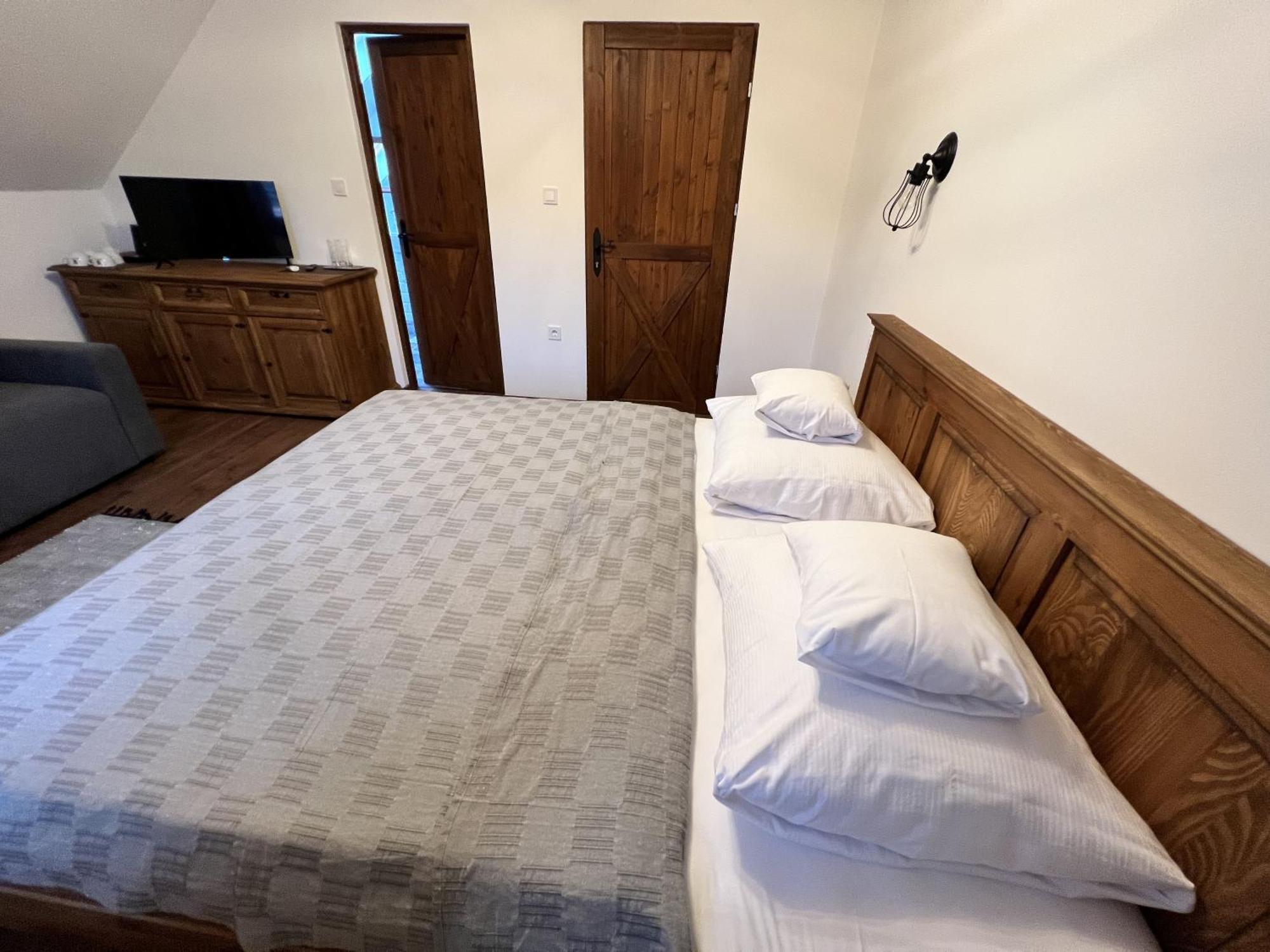 Pilisi Lovas Major, Dorog Bed & Breakfast Exterior photo