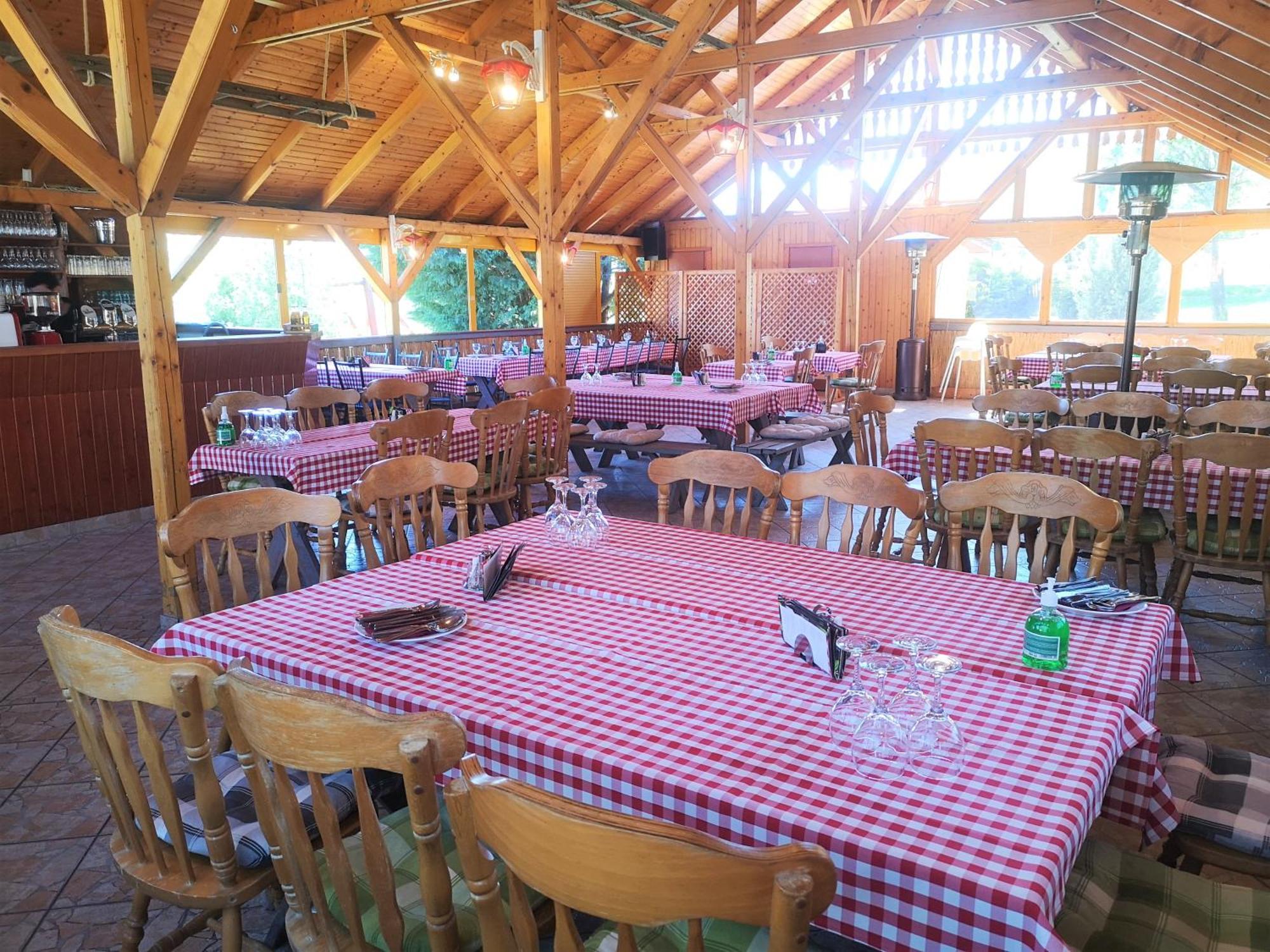 Pilisi Lovas Major, Dorog Bed & Breakfast Exterior photo