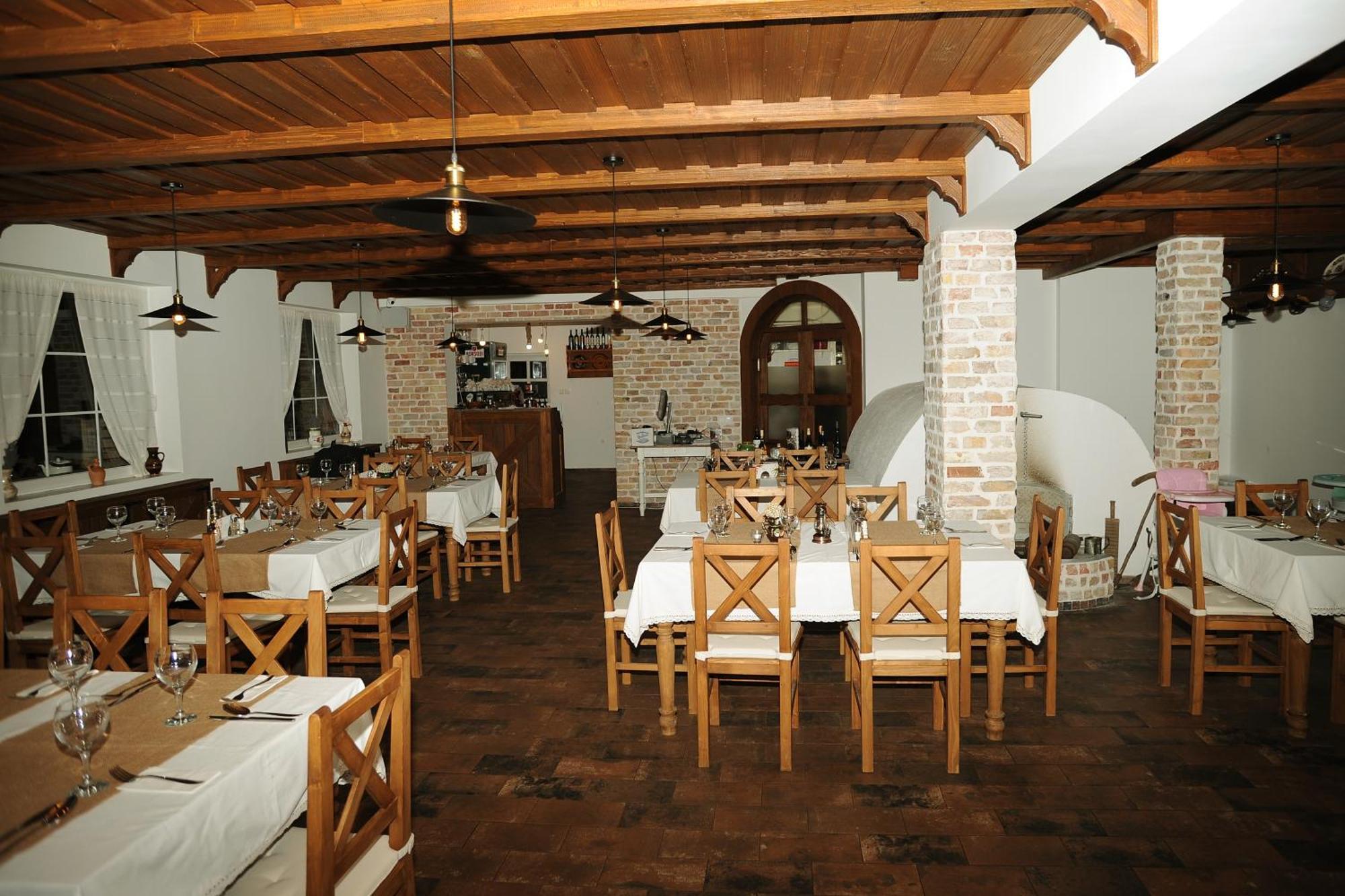 Pilisi Lovas Major, Dorog Bed & Breakfast Exterior photo
